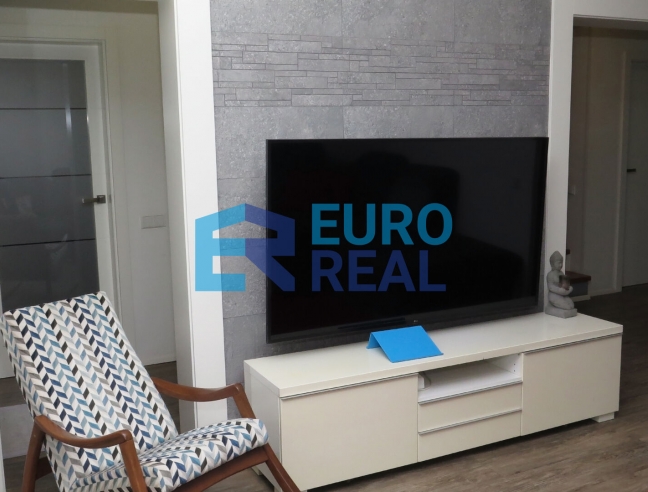 Řadový rodinný dům 5+1, 120 m² s krásnou zahradou, pozemek 300 m²