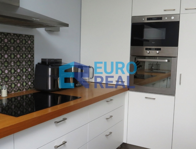 Řadový rodinný dům 5+1, 120 m² s krásnou zahradou, pozemek 300 m²