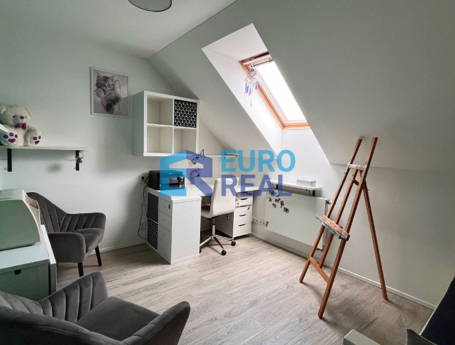 Řadový rodinný dům 5+1, 120 m² s krásnou zahradou, pozemek 300 m²