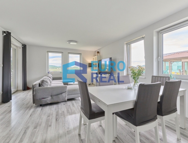 Rodinný dům 4+KK, 125 m² se založenou zahradou, pozemek 753 m²