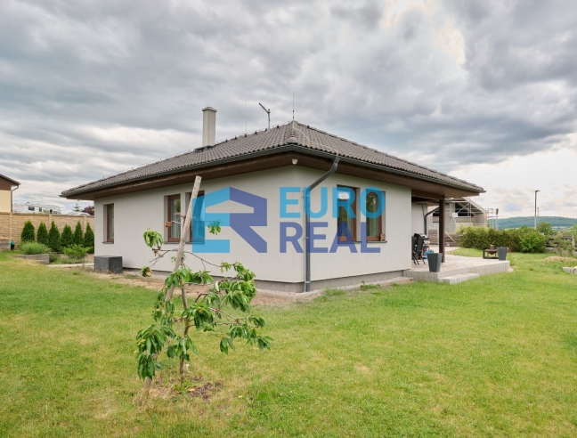 Rodinný dům 4+KK, 125 m² se založenou zahradou, pozemek 753 m²