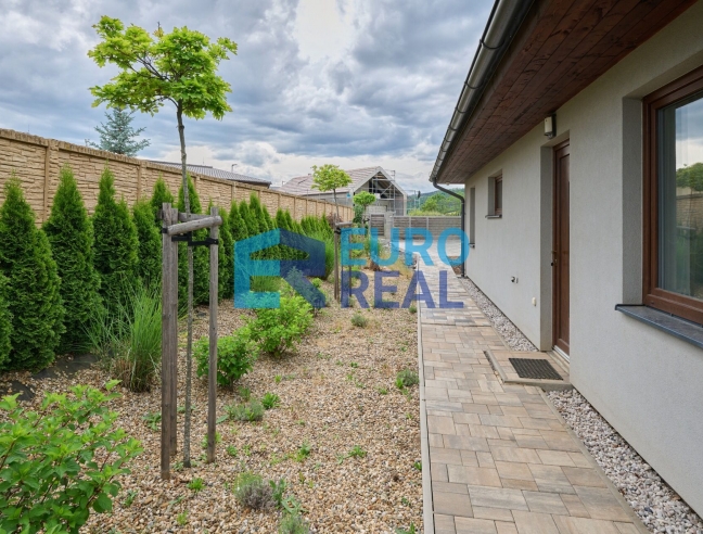 Rodinný dům 4+KK, 125 m² se založenou zahradou, pozemek 753 m²