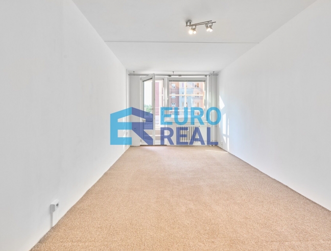 pronájem bytu 2+1 s terasou 18 m²