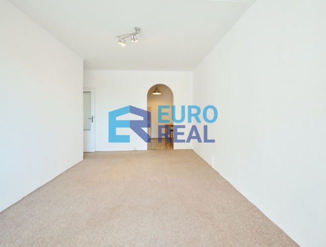 pronájem bytu 2+1 s terasou 18 m²