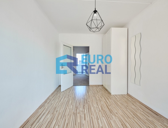 pronájem bytu 2+1 s terasou 18 m²